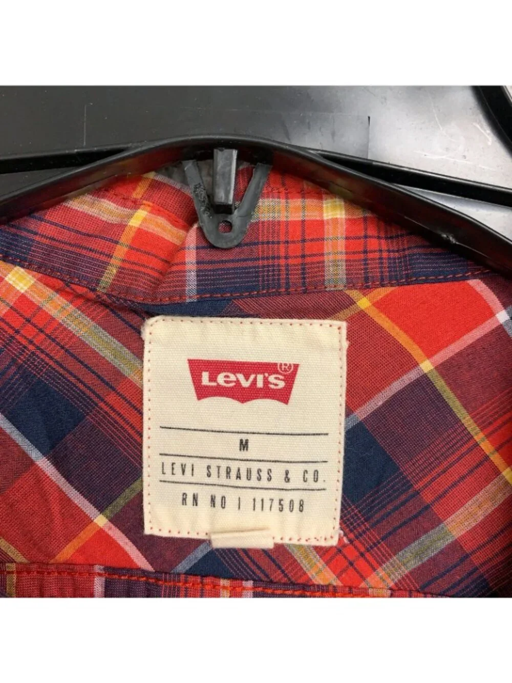Levi's Men's M Red & Navy Plaid Button-Up Shirt Long Sleeve Cotton Blend P0058
